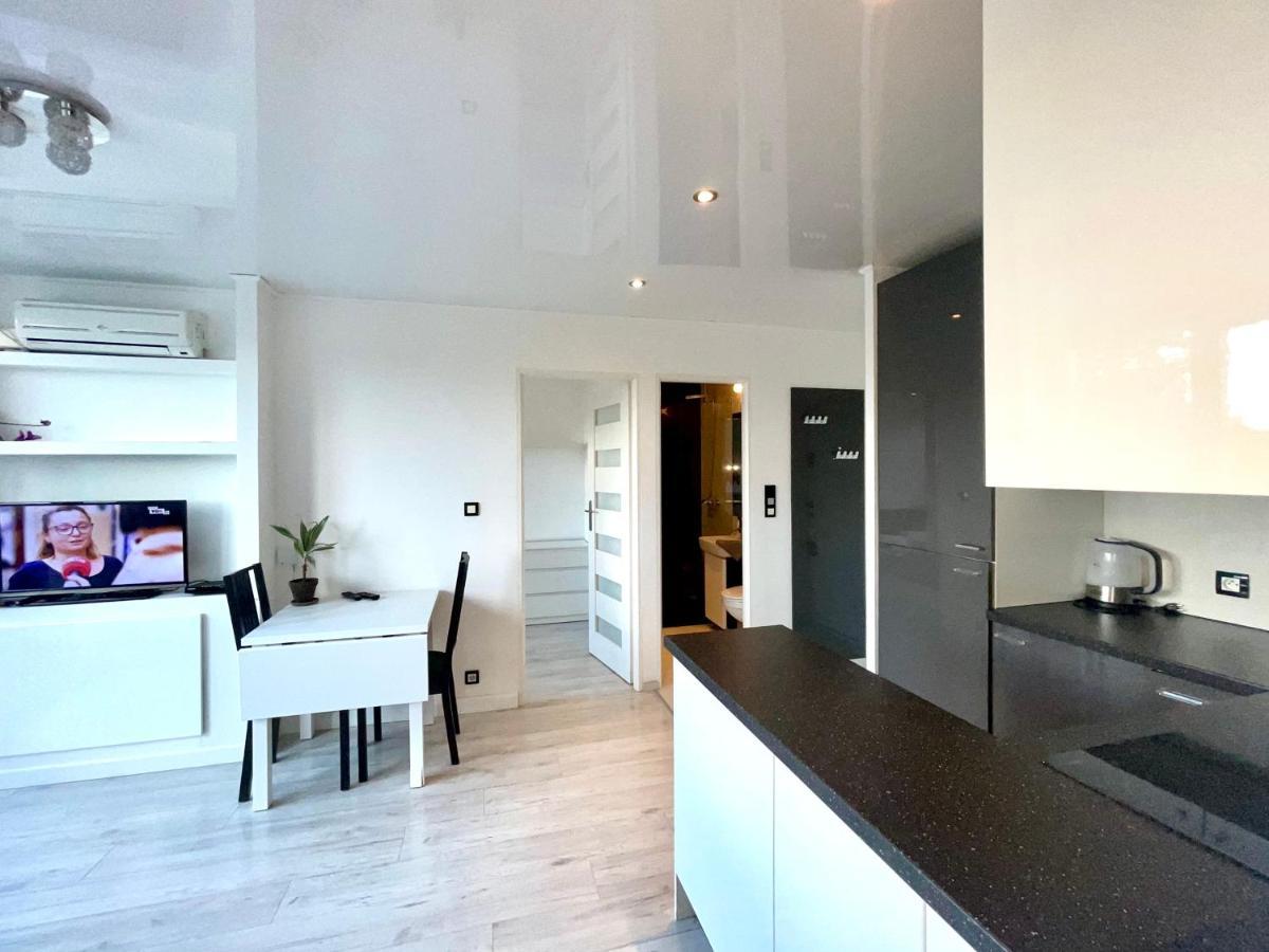 Sasi - cozy apartment for 6 people in centre Varsavia Esterno foto